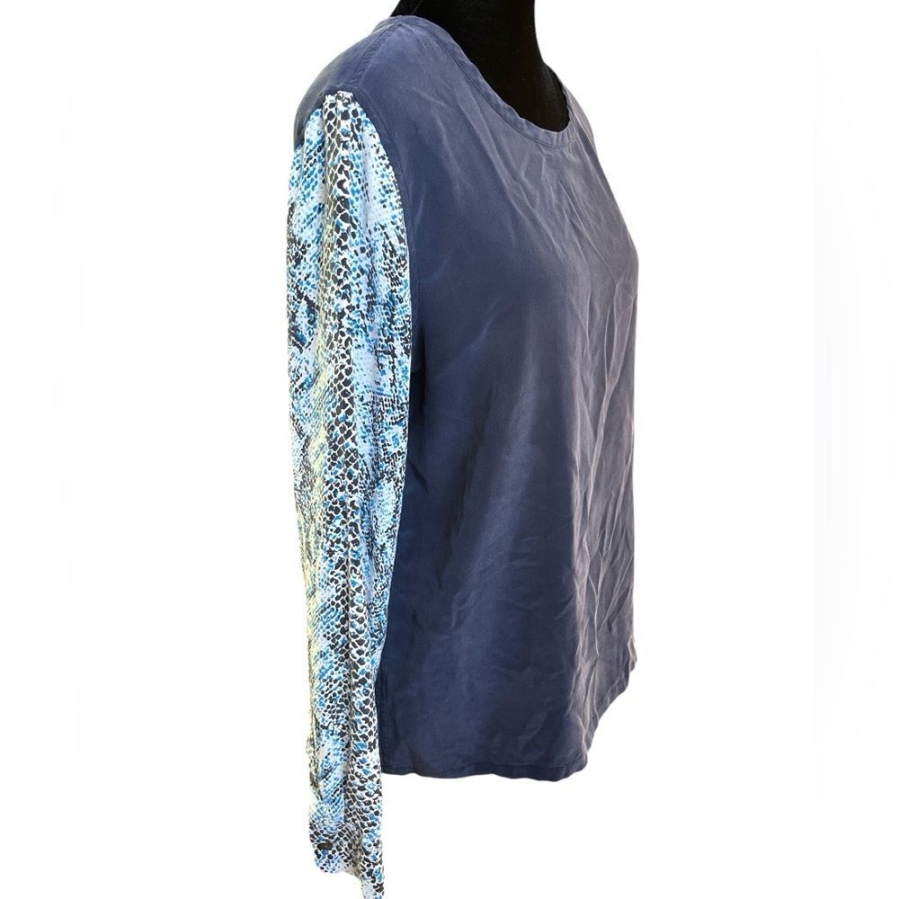 Equipment Femme Silk Shirt Size Medium Long Sleeve Blue Snakeskin Blouse Top